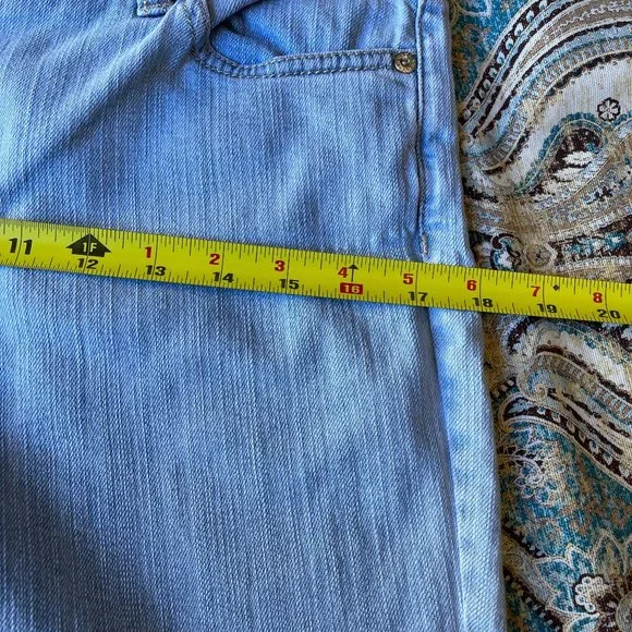 Dana Buchman Straight black label jeans light wash slight taper ankle size 6 - Picture 8 of 15